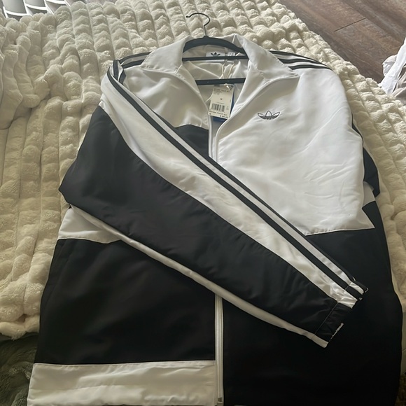 Windbreaker #addias - Picture 1 of 2